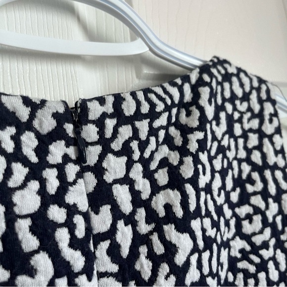 Michael Kors Dress blue white leopard print v-neck midi size 10 medium cocktail - Picture 5 of 5